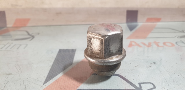 Гайка кріплення колеса MR297927 MITSUBISHI