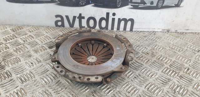 Натискний диск зчеплення MR305886 MITSUBISHI