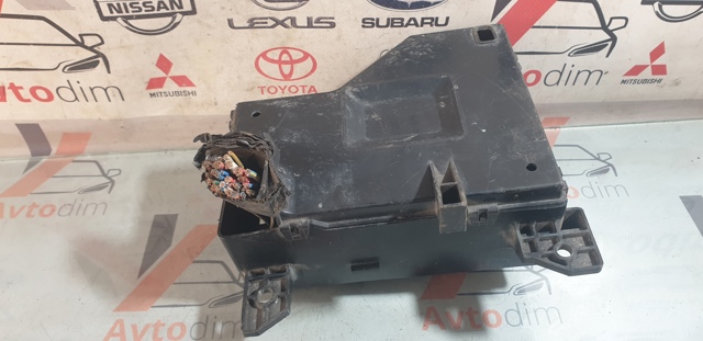 Блок запобіжників Mitsubishi Carisma DA