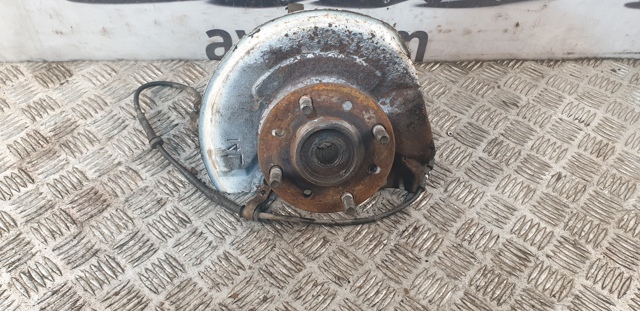 Кулак поворотний передній лівий MR369681 MITSUBISHI