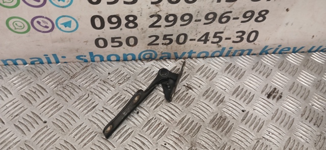 Завіс капота, правий MR473530 MITSUBISHI