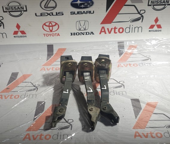 Обмежувач відкриття дверей, задній MR473583 MITSUBISHI