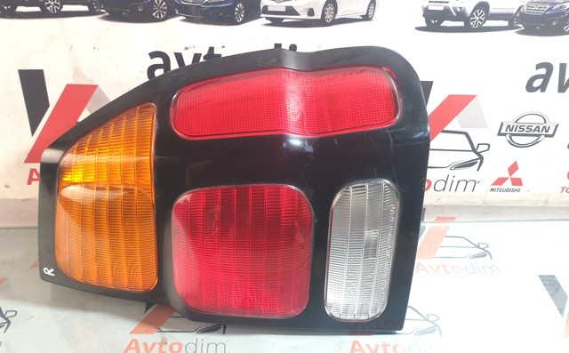 Задній правий стоп MR496374 MITSUBISHI