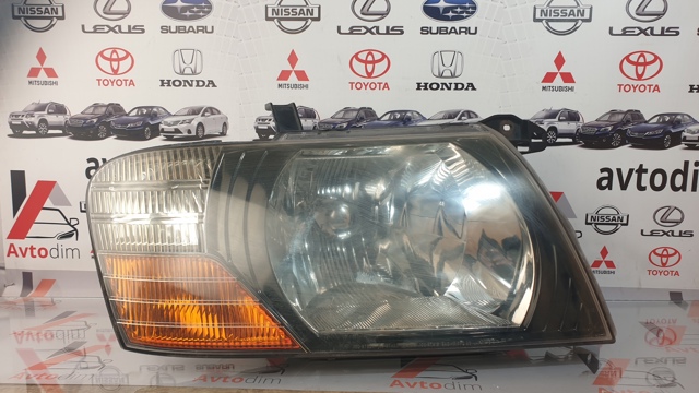 Фара комбінована, передня Mitsubishi Pajero 3