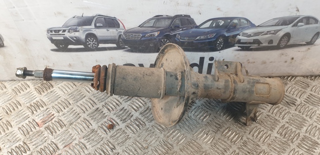 Стійка передня права MR554949 MITSUBISHI