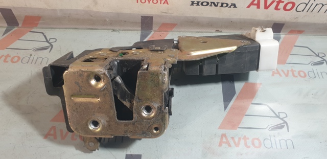 Замок водійських дверей MR911381 MITSUBISHI