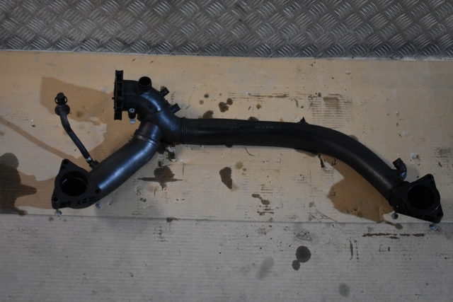 Трубка, що нагнітається 06M145674DR PORSCHE