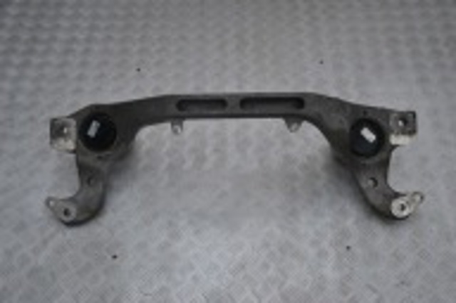 Підрамник двигуна 7L0199207A PORSCHE
