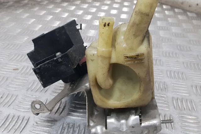 Бачок насосу гідропідсилювача керма 7L0422371B PORSCHE