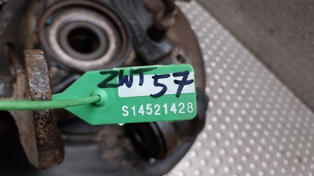 Цапфа поворотна ліва 7L0505435B PORSCHE