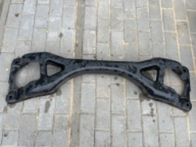 Балка задньої підвіски (підрамник) верхній 7L0512369B PORSCHE