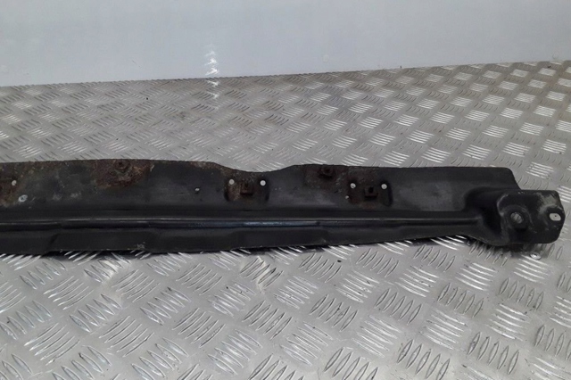 Підсилювач супорта радіатора, нижній 7L0805551A PORSCHE