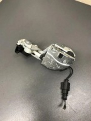 Замок і ручка дверей задка 7L0827506E PORSCHE