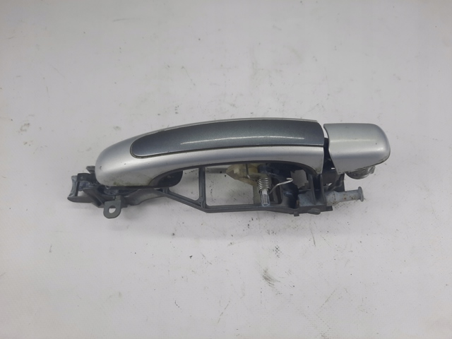 Тримач зовнішньої ручки дверей, задніх лівих 7L0839885 PORSCHE