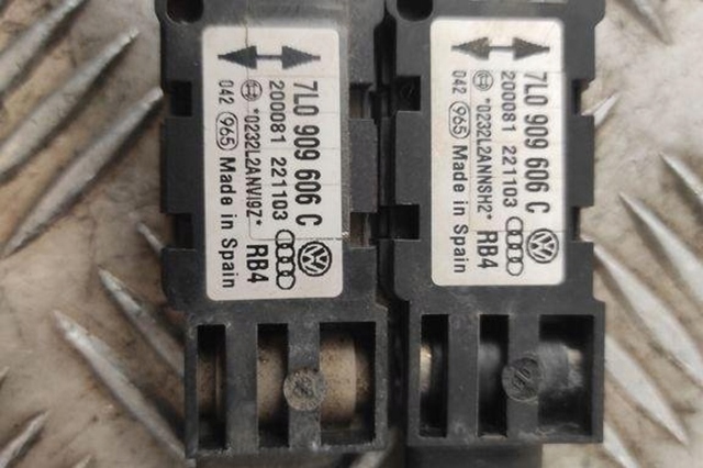 Датчик Айрбег передній 7L0909606C PORSCHE