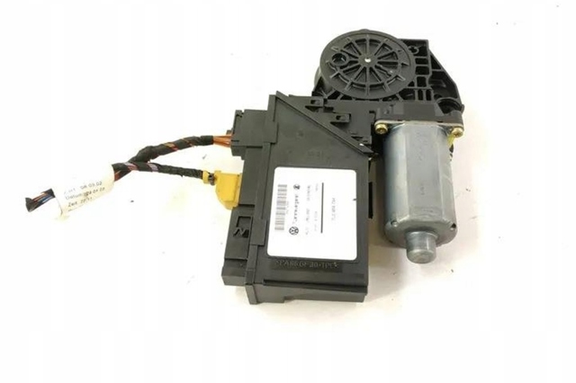 Моторчик склопідйомника двері задніх, правих 7L0959794 PORSCHE
