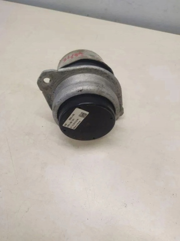 Підвіска двигуна (силового агрегату) 7P6199131 PORSCHE