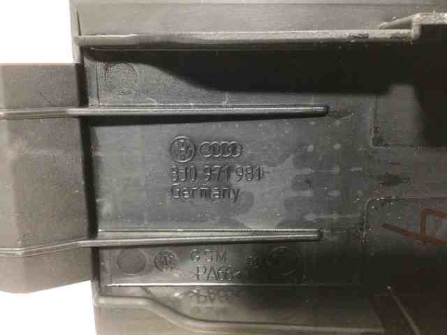 Кришка блока запобіжників 8J0971981 PORSCHE