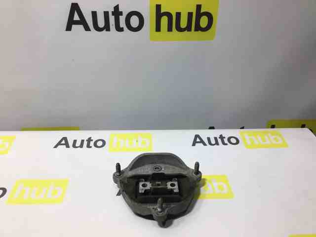 Кронштейн подушки коробки передач 8K0399151 PORSCHE