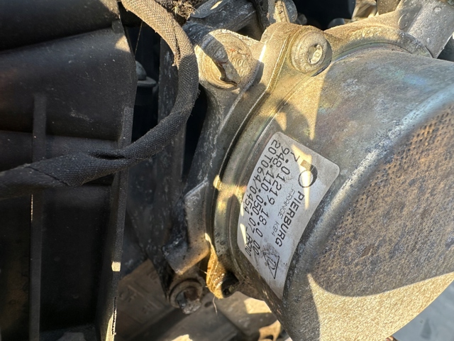 Насос вакуумний 94811005007 PORSCHE