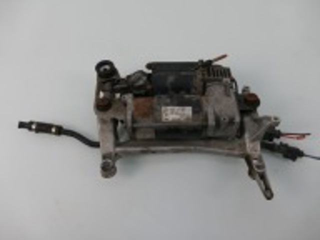 Компресор пневмоподвески 95535890102 PORSCHE