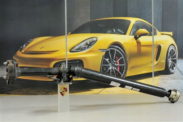 Вал карданний задній 95542102015 PORSCHE