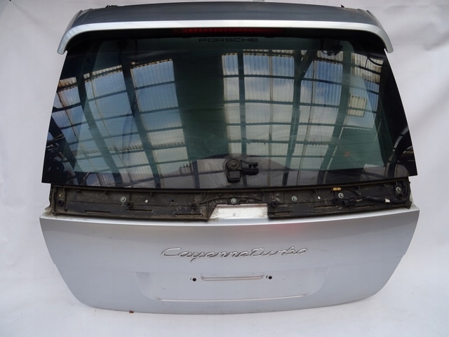 П'яті двері Porsche Cayenne