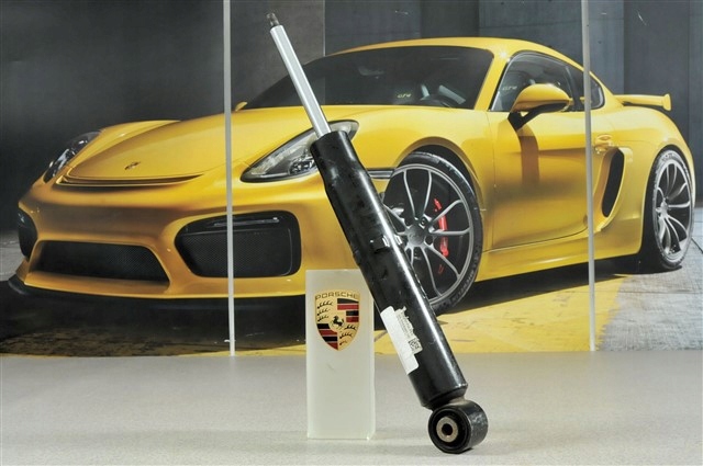 Амортизатор задній 95833305100 PORSCHE