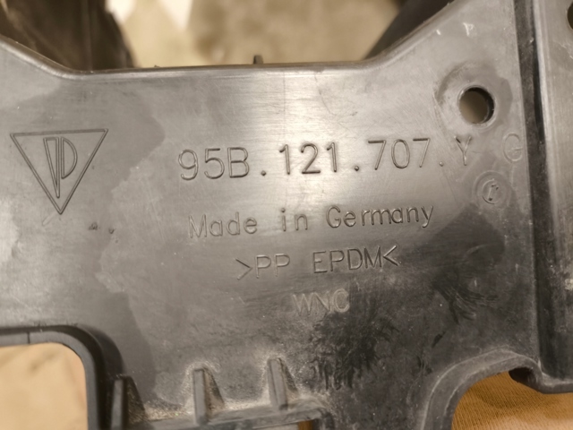 95B121707 Porsche