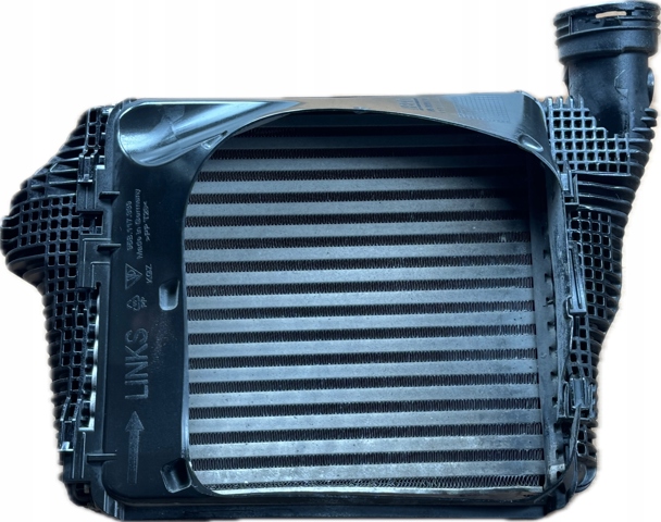 Радіатор интеркуллера 95B145803A PORSCHE
