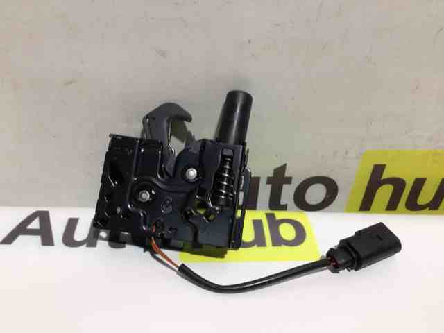Запор капота (замок і привід замка капота) 95B823509B PORSCHE
