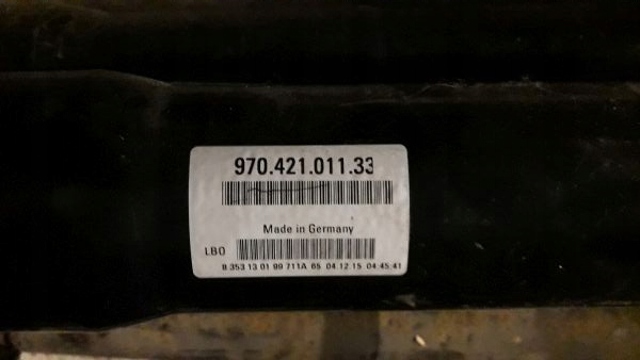 Вал карданний основний заднього моста 97042101133 PORSCHE