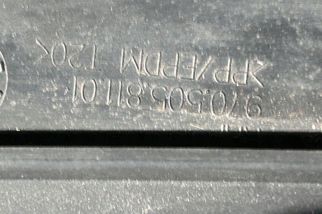 Буфер (бампер) задній 97050595113 PORSCHE