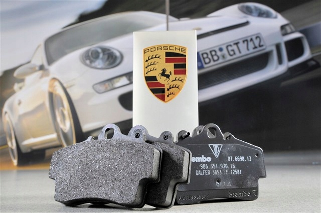 Колодки передні 98635193915 PORSCHE