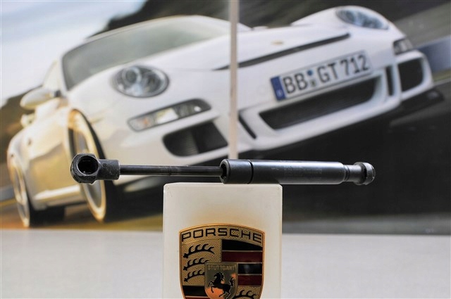 Амортизатор для багажника газовий 98651295100 PORSCHE