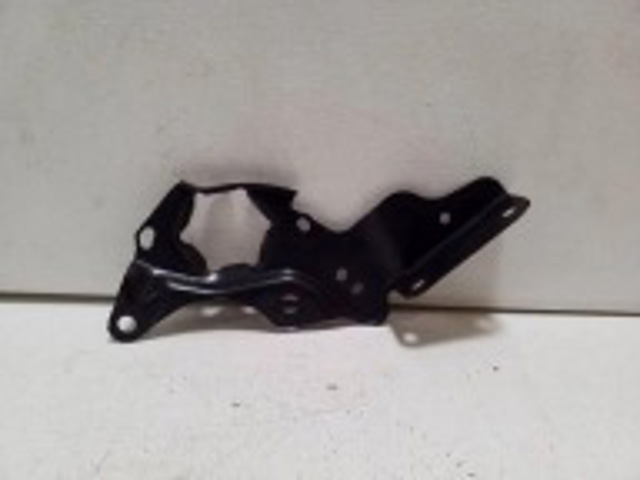 Кронштейн передньої балки 9J1407167C PORSCHE