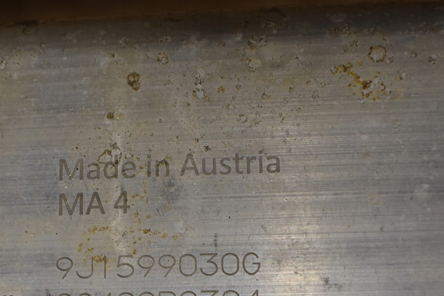 Підрамник задній 9J1599030G PORSCHE