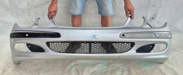 Бампер передній в зборі A2118800040 MERCEDES