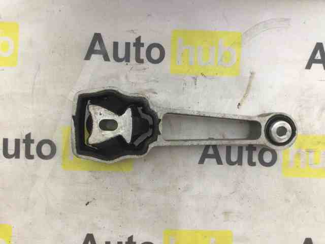 Подушка (опора) двигуна, верхня LR000597 LAND ROVER