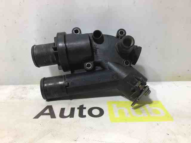 Корпус термостата в зборі LR001312 LAND ROVER