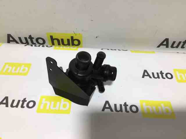 Кожух термостата LR033675 LAND ROVER