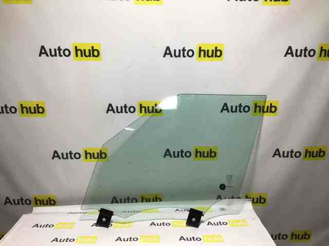 Скло водійських дверей LR034296 LAND ROVER