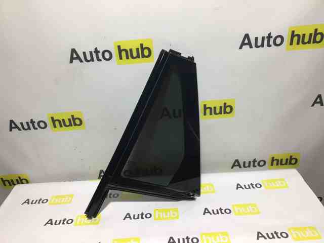 Скло-кватирка двері, задній, лівою LR046788 LAND ROVER
