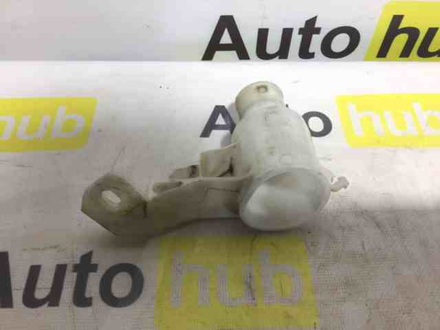 Горловина бачка омивача LR059998 LAND ROVER