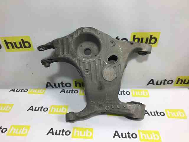 Балансир задній нижній, лівий LR060775 LAND ROVER