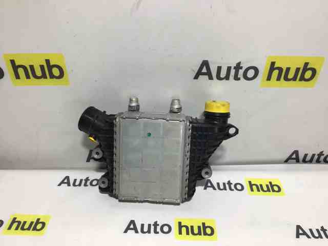Радіатор інтеркулера LR095900 LAND ROVER