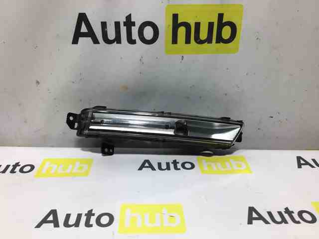 Туманка права LR099131 LAND ROVER