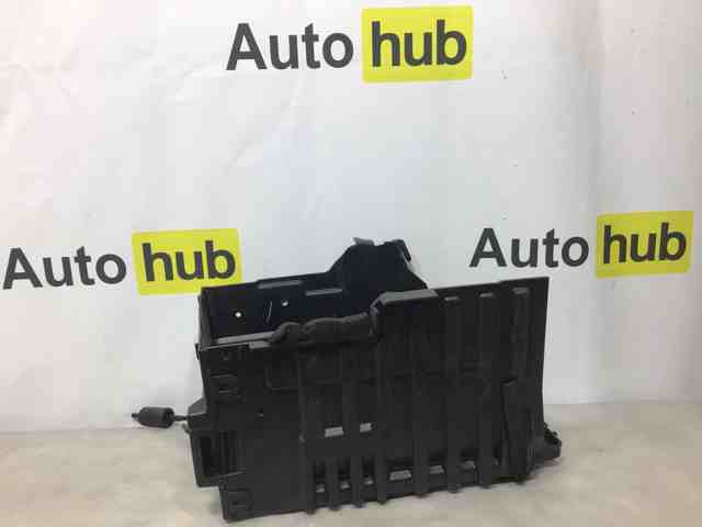 Піддон акумулятора(АКБ) LR114224 LAND ROVER