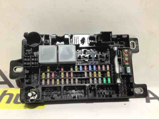 Монтажний блок LR144125 LAND ROVER