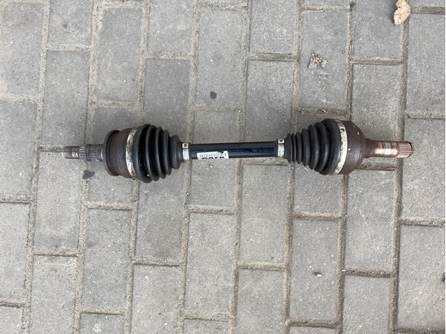 Привід правий 13335143 GM